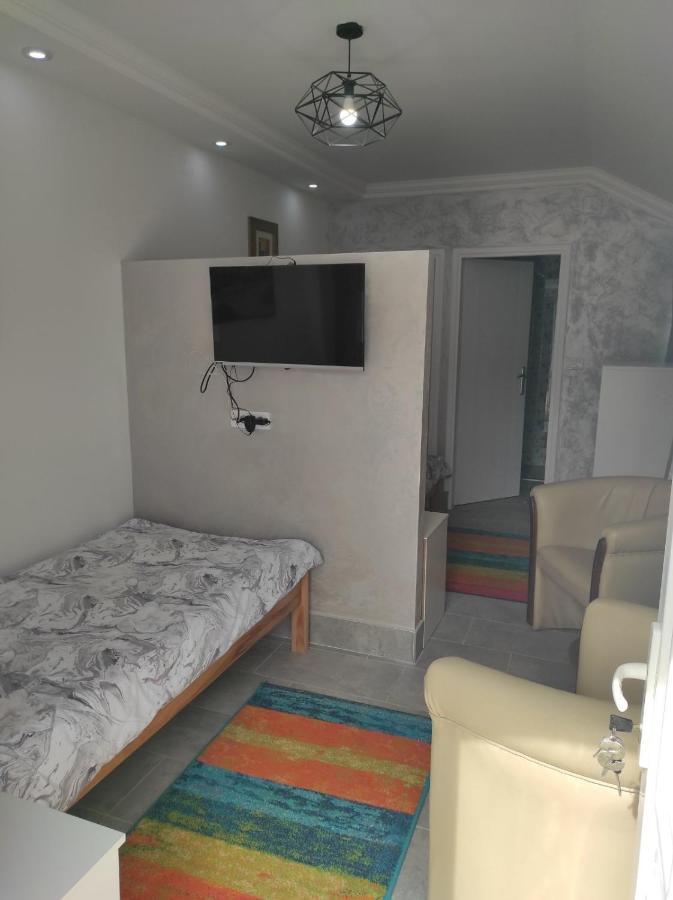 Vila Mila Riverside Apartments Smederevo Exteriör bild