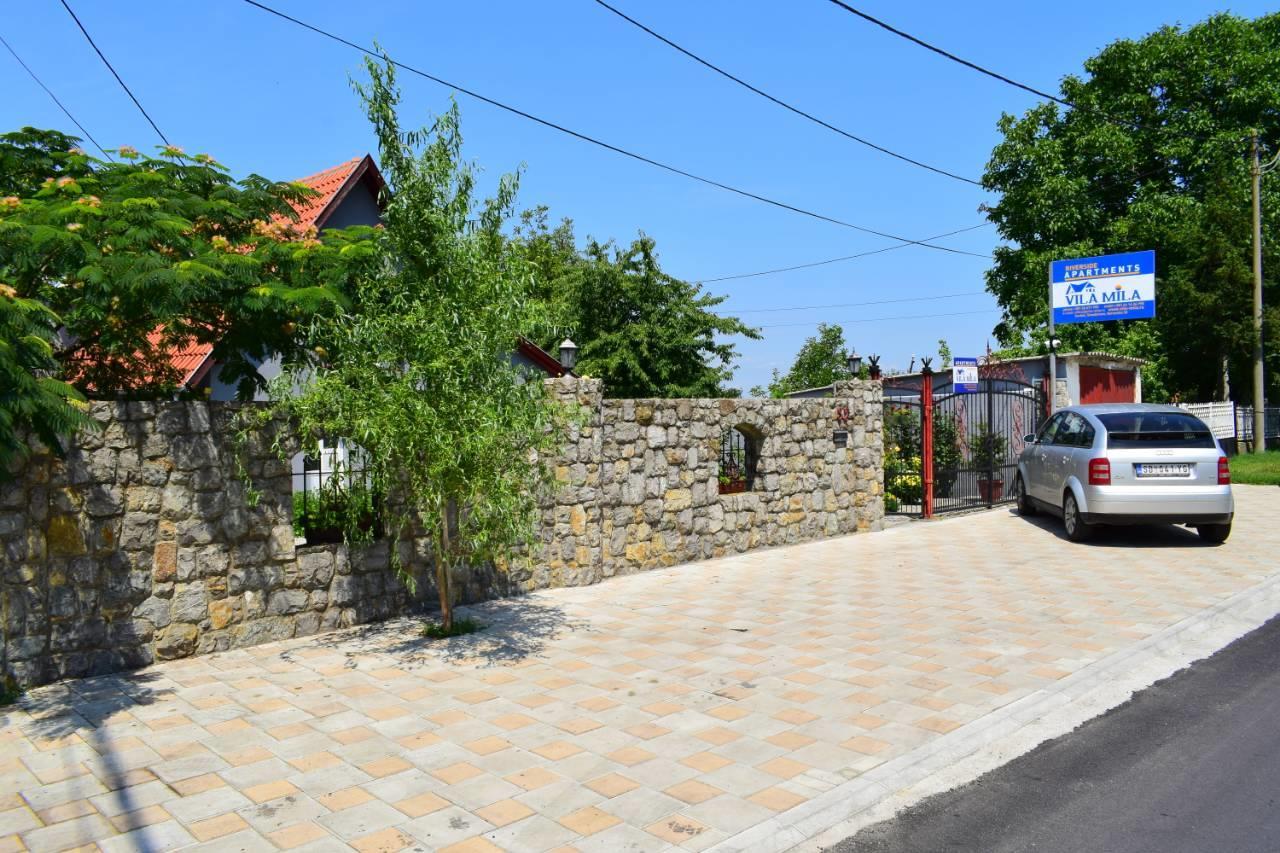 Vila Mila Riverside Apartments Smederevo Exteriör bild