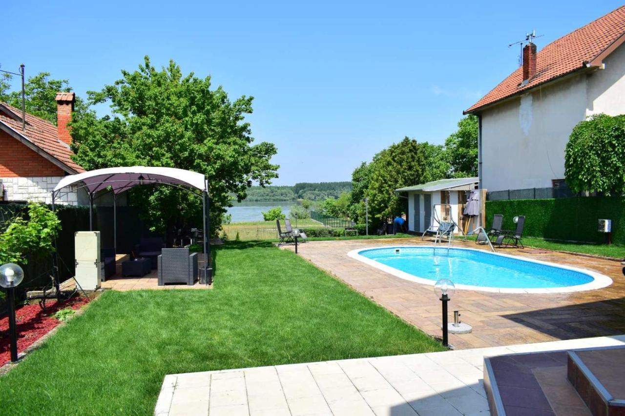 Vila Mila Riverside Apartments Smederevo Exteriör bild